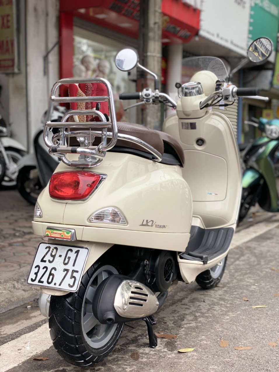vespa-lxv-2014